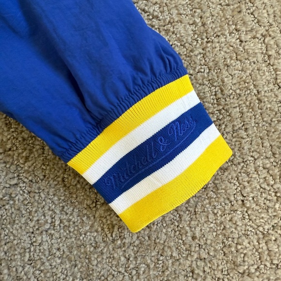 Golden State Warriors Mitchell & Ness Nylon Jacket - Picture 7 of 9